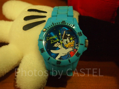 ドナルド柄腕時計