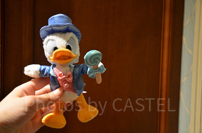 ドナルドぬいぐるみバッジ