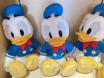 ディズニーで買えるドナルドグッズまとめ！ぬいぐるみやファンキャップ