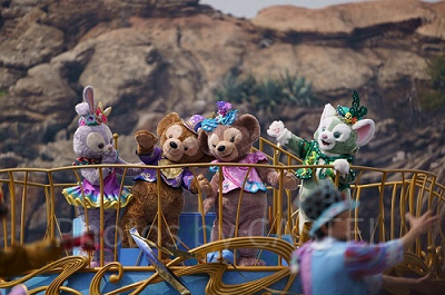 水上グリーティングに登場するダッフィー・シェリーメイ・ジェラトーニ・ステラ・ルー