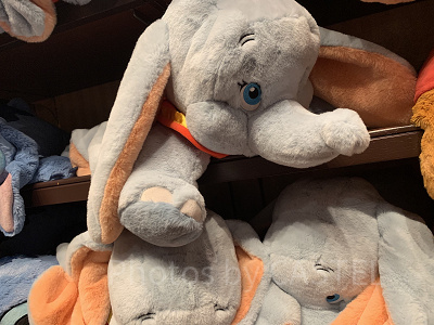 2026】ディズニーのダンボグッズ全21種まとめ！ぬいぐるみ・雑貨
