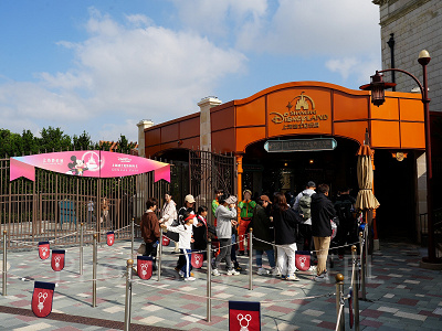 上海ディズニーホテル宿泊者限定のアーリーエントランス(ダウンタウンディズニー)