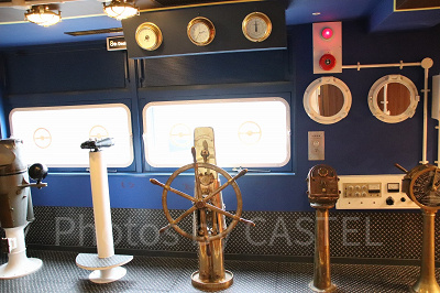 キャプテンズルーム8階のエレベーターホール