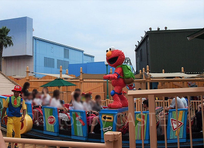 エルモのゴーゴー・スケートボード