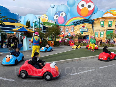 エルモのリトルドライブは子どもだけで運転!