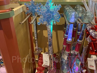 エルサの光るおもちゃ