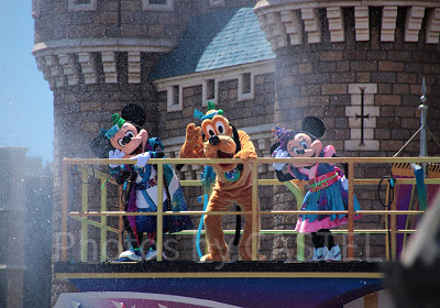 ミッキーたちと一緒に清涼ショーを楽しもう！