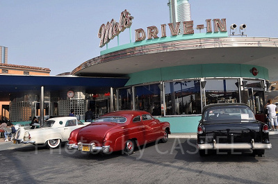 メルズ・ドライブイン外観