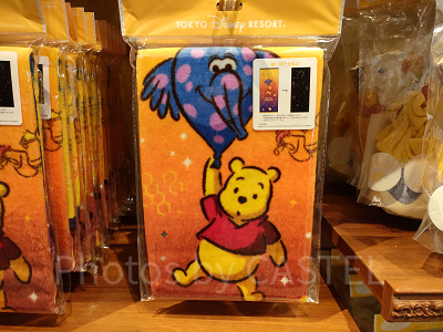 ディズニーうとうと眠るプーさんグッズ：フェイスタオル（プーさん）