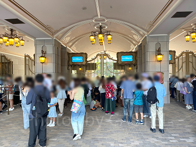 TDS】ファンタジースプリングスの入口はどこ？！パーク内入口と