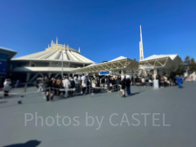 ディズニーランド混雑状況の現地レポート：トゥモローランドはアトラクションとレストランに分散されていた？