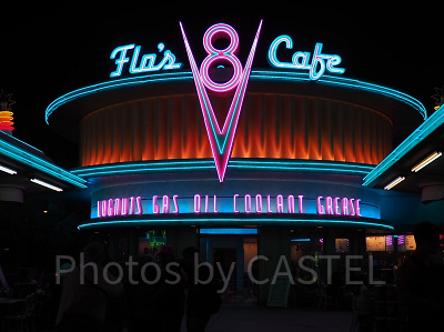 フローのV8カフェは、実際にレストランになっています