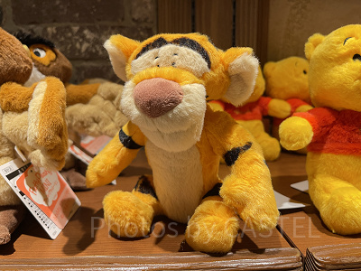 ふわふわでかわいい！ディズニーで買えるくまのプーさんのぬいぐるみ12選！
