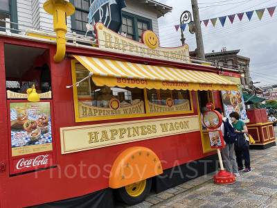 フードマーケットのフードカート／USJ