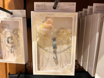 全種類一覧】USJ×葬送のフリーレングッズ！花畑が現れる魔法Tシャツや