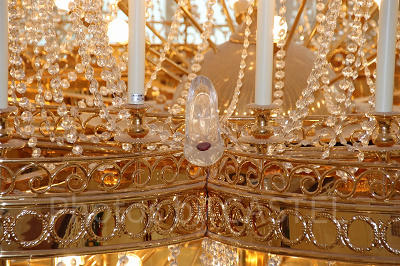 シャンデリアに隠れたガラスの靴