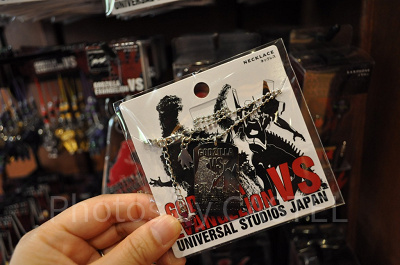 ゴジラ対エヴァンゲリオンネックレス