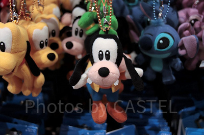 7/2発売】ミッキー&フレンズのストラップキーチェーン10種類！シンプル