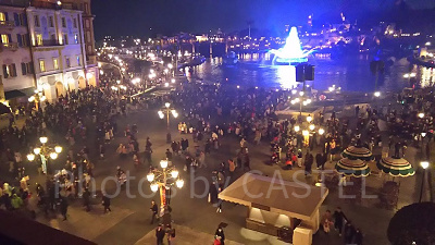 18時30分閉園でエントランスに向かうゲスト