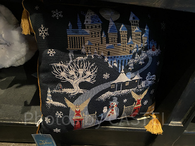 USJハリーポッター2024-2025冬グッズ:クッション