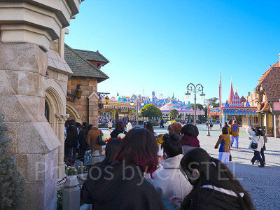 ホーンテッドマンション謎解き体験レポ：朝のキングダム・トレジャーは開店前から待機列が！