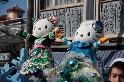 ハローキティとダニエル