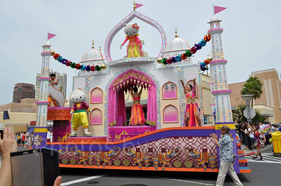 ハローキティフロート／ウォーターサプライズパレード