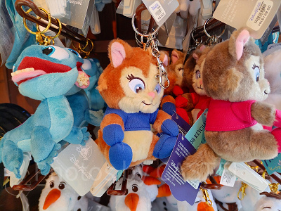 香港ディズニーアナ雪グッズ:猫(青服)のぬいぐるみキーチェーン