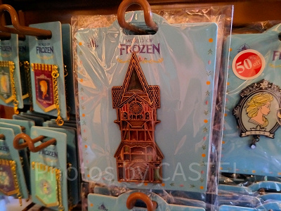 香港ディズニーアナ雪グッズ:時計塔型ピンバッジ