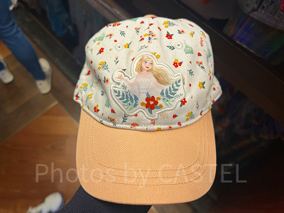 香港ディズニーアナ雪グッズ:エルサのキャップ