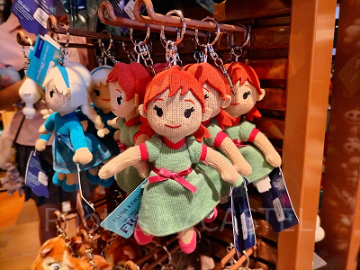 香港ディズニーアナ雪グッズ:アナの刺繍ぬいぐるみキーチェーン