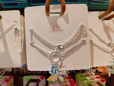 香港ディズニーアナ雪グッズ:氷の結晶のブレスレット