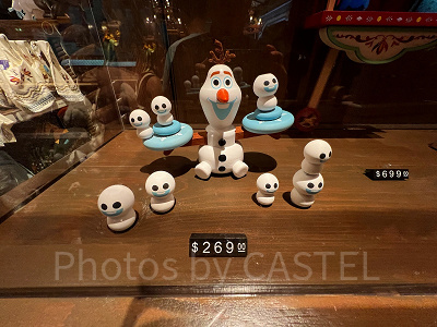 香港ディズニーアナ雪グッズ：オラフとスノーギースのフィギュア