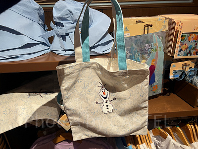 香港ディズニーアナ雪グッズ:オラフのトートバッグ(総柄)