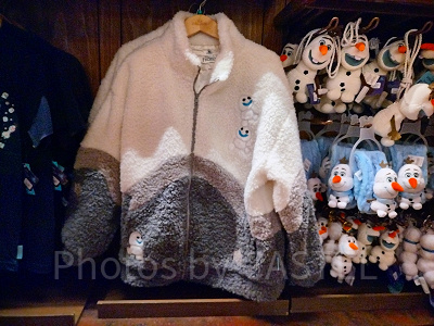 香港ディズニーアナ雪グッズ:スノーギースのボアコート