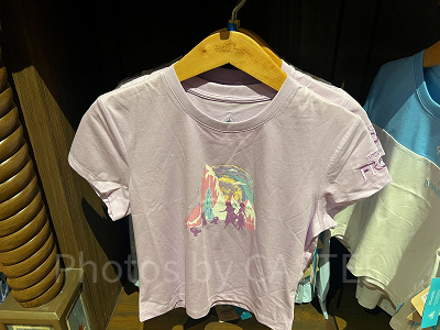 香港ディズニーアナ雪グッズ:ワールドオブフローズンTシャツ