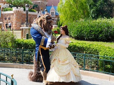 香港ディズニーのグリーティング:ベルと野獣のペアグリ