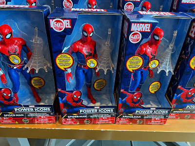 香港ディズニーマーベルグッズ：スパイダーマンの光るおもちゃ