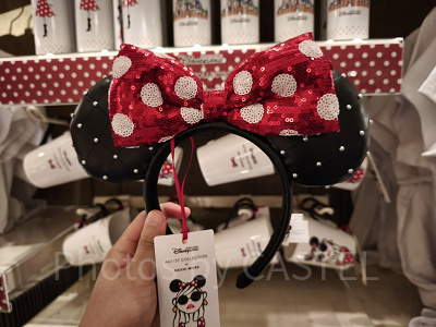 香港ディズニー★レッドスパンコール ミニーちゃんカチューシャ 香港ディズニー☆レッドスパンコール ミニーちゃんカチューシャ