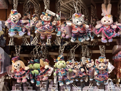 香港ディズニー20周年「ダッフィー＆フレンズ・グランドセレブレーショングッズ」：ぬいぐるみバッグチャーム