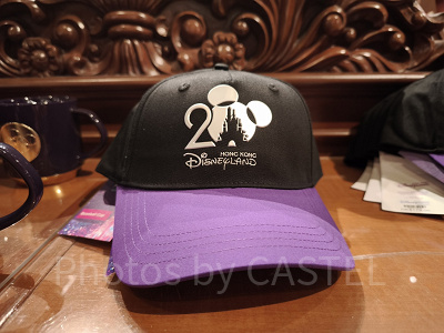 香港ディズニー20周年「ミッキー＆フレンズ・グランドセレブレーショングッズ」：20周年キャップ