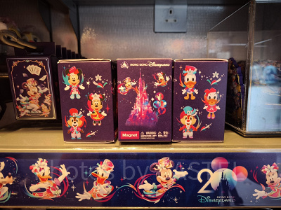 香港ディズニー20周年「ミッキー＆フレンズ・グランドセレブレーショングッズ」：キャラクターマグネット
