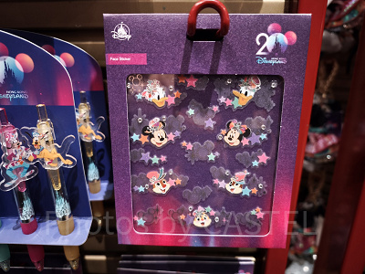 香港ディズニー20周年「ミッキー＆フレンズ・グランドセレブレーショングッズ」：フェイスステッカー
