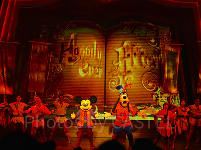 香港ディズニーランド:ミッキー・アンド・ザ・ワンダラス・ブック