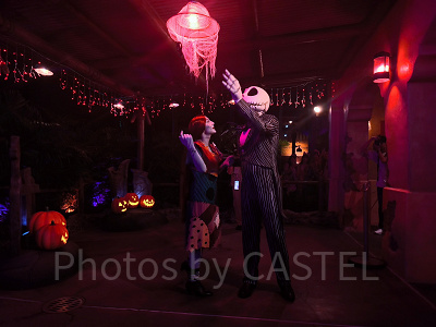 香港ディズニーランドのレストラン:リバー・ビュー・カフェのハロウィン期間恒例のナイトメア・ビフォア・ディナーではジャックやサリーに会える!