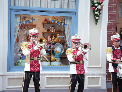 サンタマーチングバンド ミッキーマウス 可愛い クリスマス ツリー