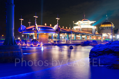 ディズニーでの夜の過ごし方①：乗って楽しい、見て楽しい！夜景×アトラクション