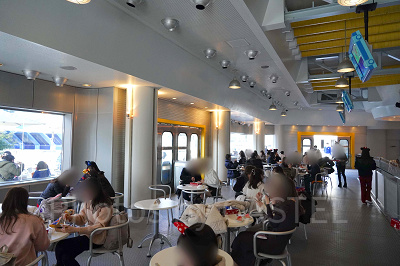 パン・ギャラクティック・ピザ・ポートの店内の様子(11時40分ごろ)