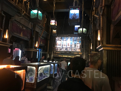 ウェイティングエリア内部