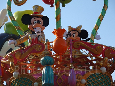 パレードの待ち時間に食べるのがオススメです！